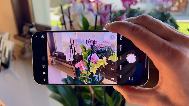 Il comparto fotografico di POCO F8 Pro ora vanta un nuovo teleobiettivo