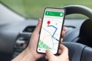 Google Maps in bianco e nero è disponibile per Pixel 10: la modalità permette di prolungare la durata della batteria