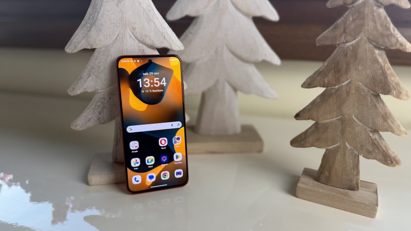 Il Motorola Edge 60 Neo ha una scheda tecnica da fascia media senza grandi sorprese