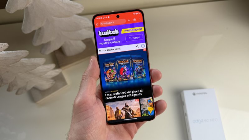 L'uso è piacevole e generalmente reattivo, e le forme compatte si fanno apprezzare