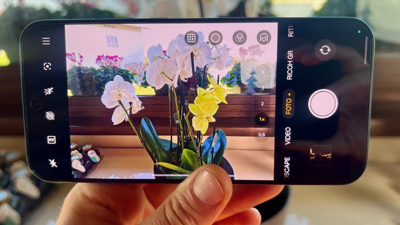 Il comparto fotografico di Realme GT 8 Pro è sviluppato in collaborazione con Ricoh