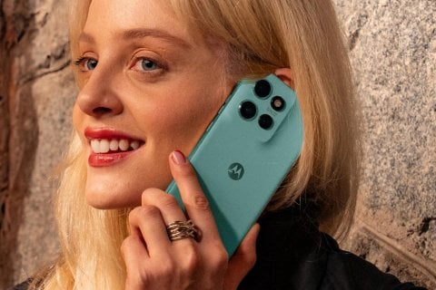 Motorola Edge 60 Neo, la recensione dello smartphone Android perfetto per chi odia i padelloni