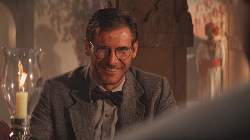 Indiana Jones alla cena nel palazzo Pankot nel film Indiana Jones e il tempio maledetto
