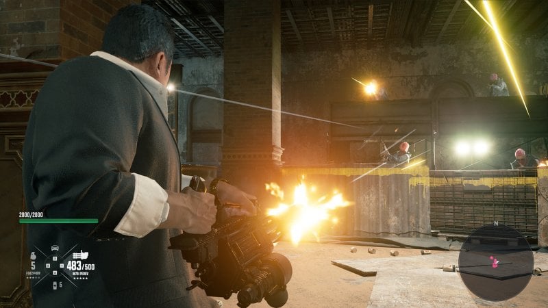 Quando Shin spara, la visuale diventa quella di uno sparatutto in terza persona in Gang of Dragon