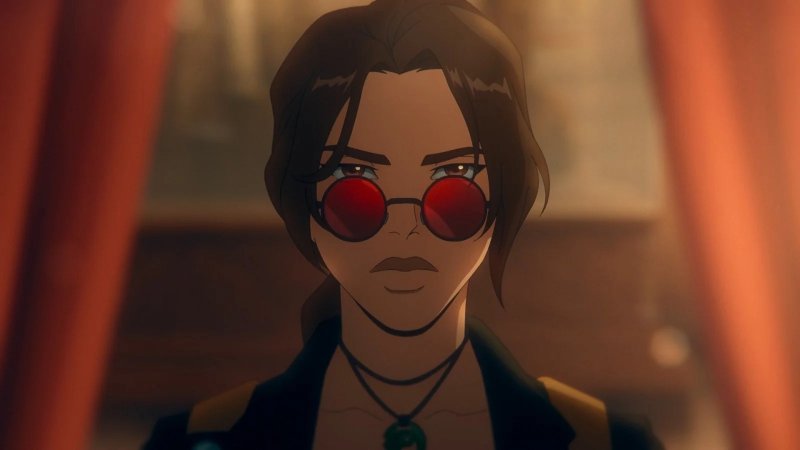 I mitici occhiali tondi di Lara Croft sono un'autentica icona