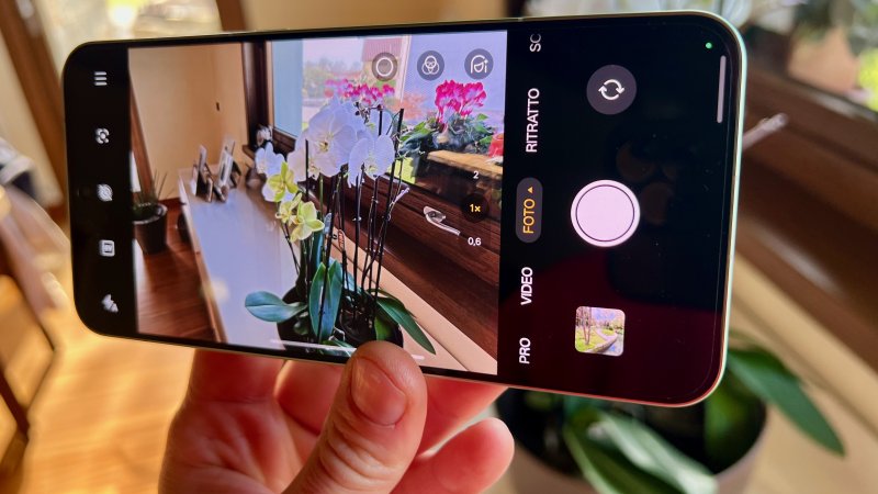 Il comparto fotografico di OnePlus 15R non è proprio la punta di diamante dell'offerta