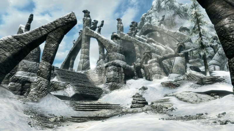 Il Tumulo di Cascata Triste rappresenta il primo vero dungeon che l'avventura propone, una struttura visibile già da molto lontano e che attira inevitabilmente la curiosità degli esploratori di Skyrim