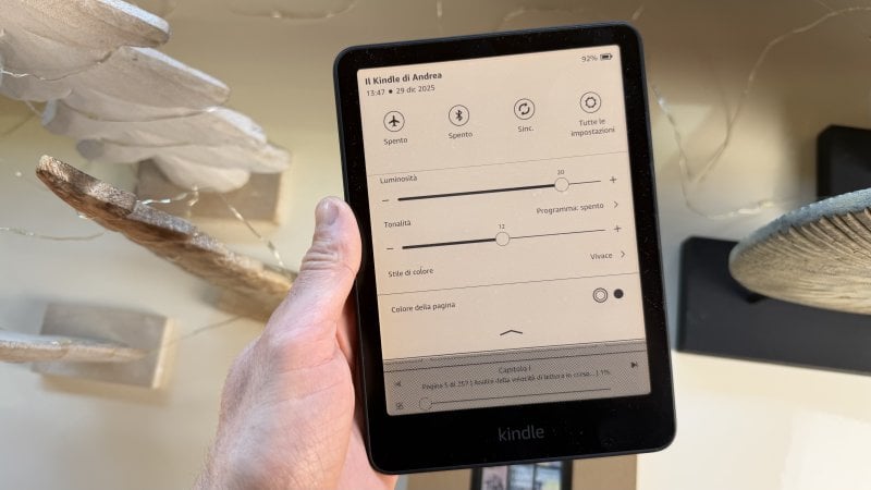 La regolazione di luminosità e temperatura va fatta manualmente