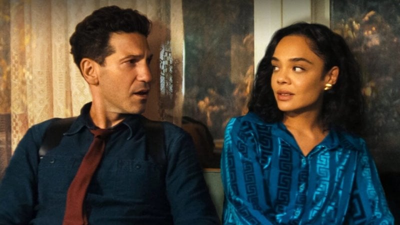 Tessa Thompson e Jon Bernthal in una scena de La sua verità