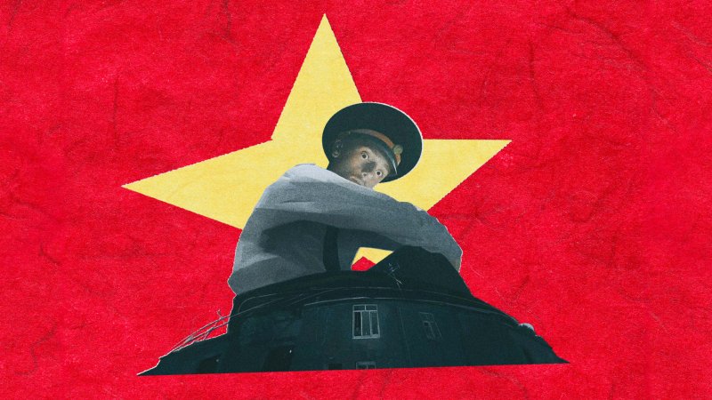 Il colossale poliziotto di Militsioner, ombra oscura di un passato che non molla