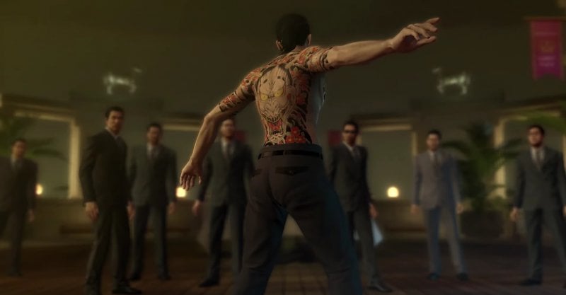 All'apice del combattimento, il reveal del tatuaggio è d'obbligo per i personaggi di Yakuza