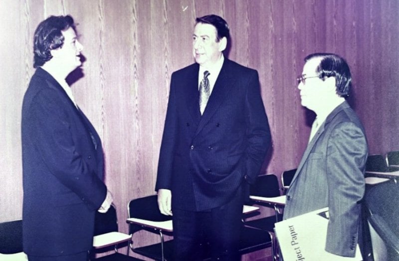 Stefano Arnhold (presidente di Tec Toy), David Rosen e Mr Sakurai (Executive Director di Sega) nel 1985