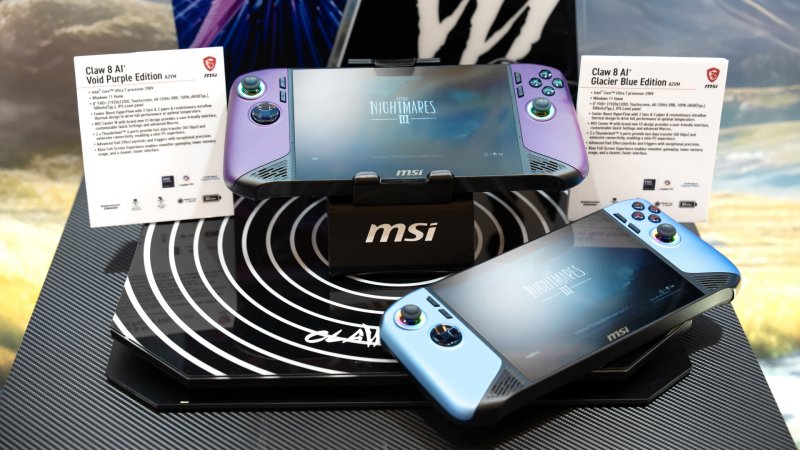 MSI Claw 8 AI+ Glacier Blue Edition si presenta con una colorazione blue ghiaccio