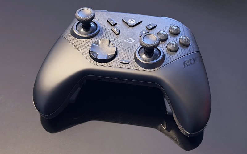 Il ROG Raikiri 2 visto dall'alto