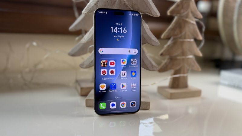 La batteria finalmente ha una capacità buona e la ricarica è molto veloce