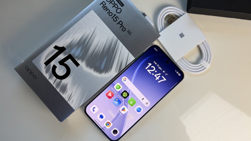 OPPO Reno15 Pro è il modello top della serie Reno15