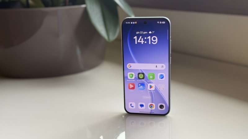 Il telefono è molto piacevole nelle sue forme