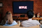 Netflix raddoppia i ricavi pubblicitari: l'azienda ha guadagnato 1,5 miliardi nel corso del 2025