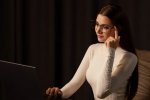 Xiaomi porta in Italia i Mijia Smart Audio Glasses, smart glasses vocali leggeri e accessibili - Notizia
