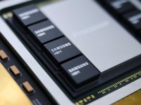 Samsung pronta alla produzione di memorie HBM4 per i chip IA NVIDIA di nuova generazione