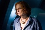 Tomb Raider, spuntano le prime immagini di Sigourney Weaver sul set della serie TV - Notizia