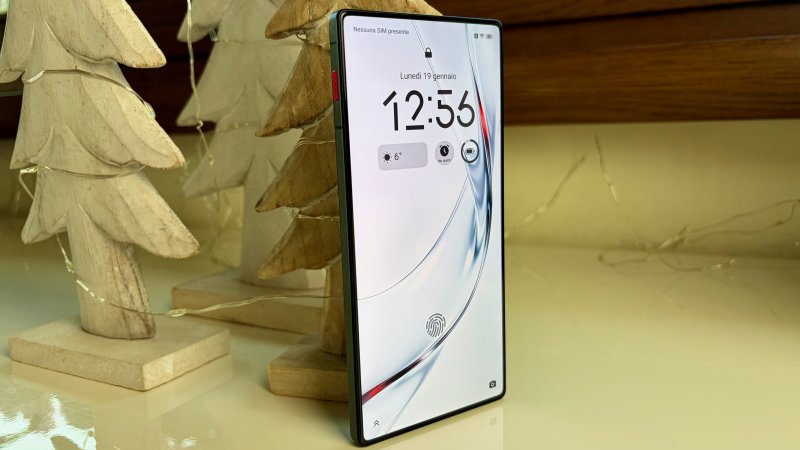 Le forme squadrate di REDMAGIC 11 Air sono quelle tipiche della gamma