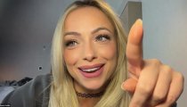 WWE 2K26 - Liv Morgan irrompe durante l'incontro con la stampa