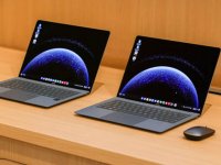 Huawei testa display OLED a doppio strato anche per i PC: il debutto di questa tecnologia è previsto nel corso del 2026