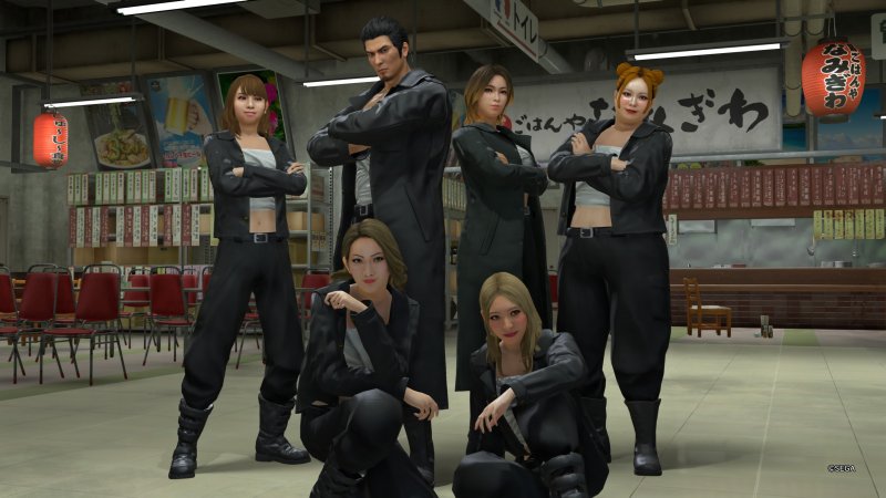 Kazuma e le Haisai Girls dopo una battaglia completata con successo in Yakuza Kiwami 3 & Dark Ties