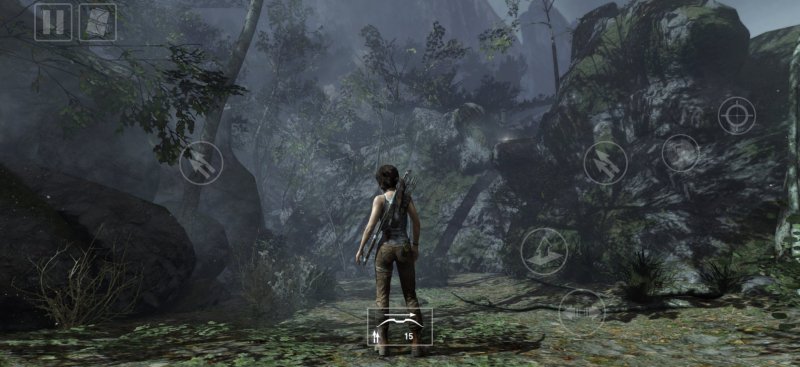 Lara alle prese con uno degli scenari di Tomb Raider