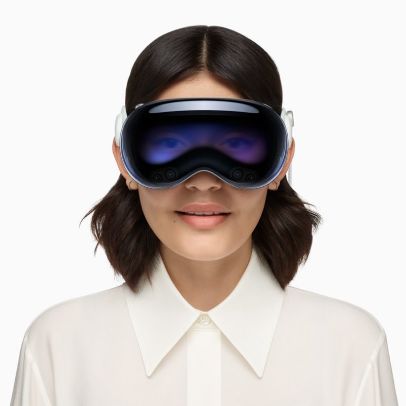 Apple Wwdc24 Vision Pro Global Availability Hero 240610 Lpjpgnews App Ed