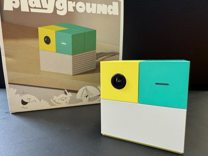 Nex Playground e la sua confezione sullo sfondo