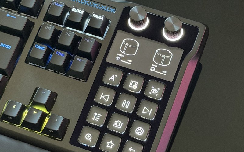 Alcuni comandi multimediali di base del modulo Stream Deck della Corsair Galleon 100 SD