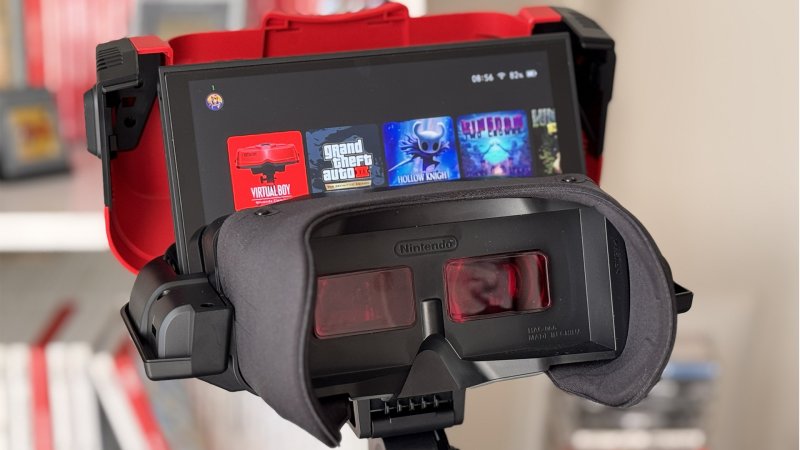 La parte superiore del Virtual Boy si apre come una scatola, per consentire l'inserimento del display di Nintendo Switch