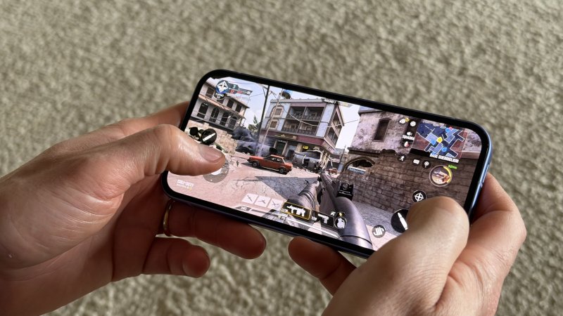Sebbene non sia una gaming phone, il Pixel 10a si presta bene ai giochi non troppo pesanti