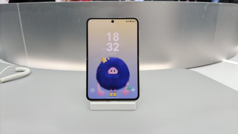 Huawei Pura X da aperto