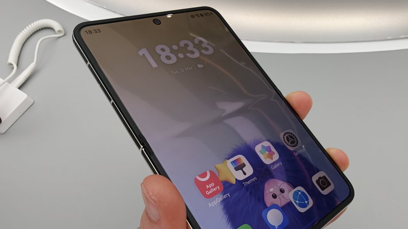 La piega su Huawei Pura X