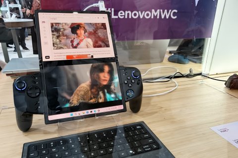 Una specie di Nintendo Switch, ma con lo schermo che si piega: abbiamo provato Lenovo Legion GO Fold Concept