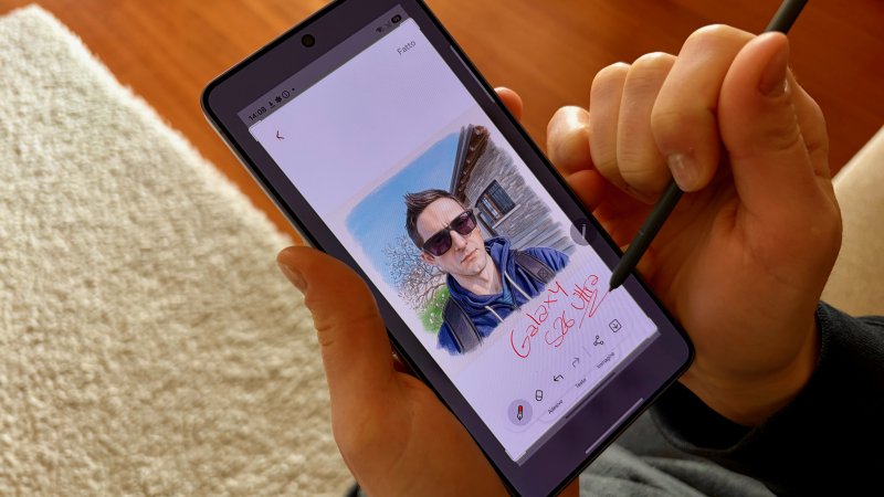La S-Pen di Samsung Galaxy S26 Ultra dà il solito notevolissimo contributo