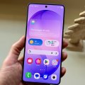 Samsung Galaxy S27 potrebbe non usare display OLED Samsung perché costano troppo