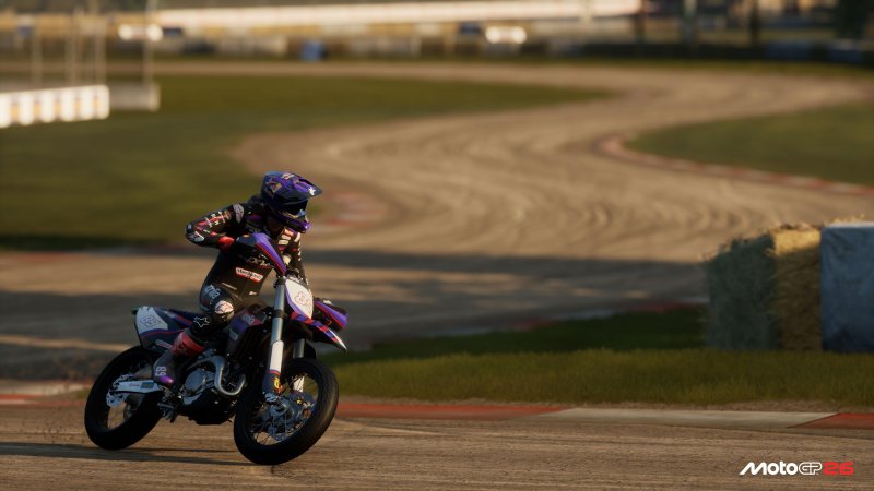 Le statistiche dei piloti contro cui gareggerete nelle varie modalità saranno puntualmente e coerentemente aggiornate, in base all'andamento del Motomondiale reale