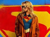 Supergirl si mostra in un nuovo trailer in italiano assieme al Lobo di Jason Momoa
