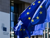 L'Europa accelera sull'IA: investimenti oltre 250 miliardi di euro entro il 2029