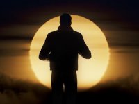 La sequenza di apertura di 007 First Light cantata da Lana Del Rey