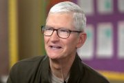 Apple, Tim Cook lascia il ruolo di CEO: lo sostituirà John Ternus