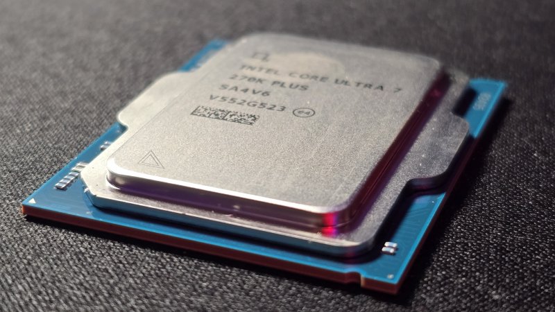 La componente software diventa centrale per il corretto funzionamento di Intel Core Ultra 7 270K Plus