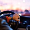 One UI 9 potrebbe introdurre un assistente IA per monitorare il vostro stile di guida