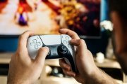 Videogiochi in Italia nel 2025: sempre più digitale e mobile, ma meno acquisti per un calo contenuto