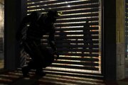 Un veterano di Splinter Cell spiega come l'illuminazione realistica abbia complicato il design dei giochi stealth