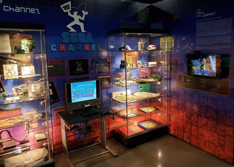 Parte del museo dedicato a SEGA Channel, foto da Facebook pagina 'National Videogame Museum'